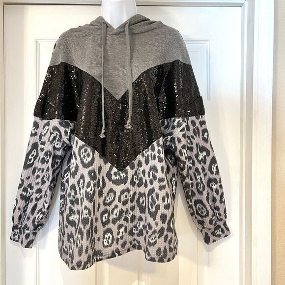 Grace & Emma Womens Large Gray Sequined Cheetah Print Long Sleeve‎ Hooded - Picture 1 of 8